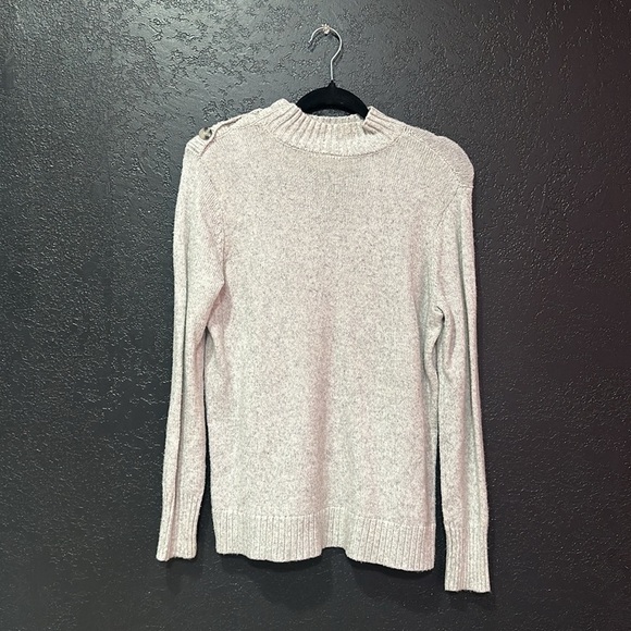 ST. JOHN’S BAY Women’s Light Gray Sweater Sz Small - Picture 3 of 6